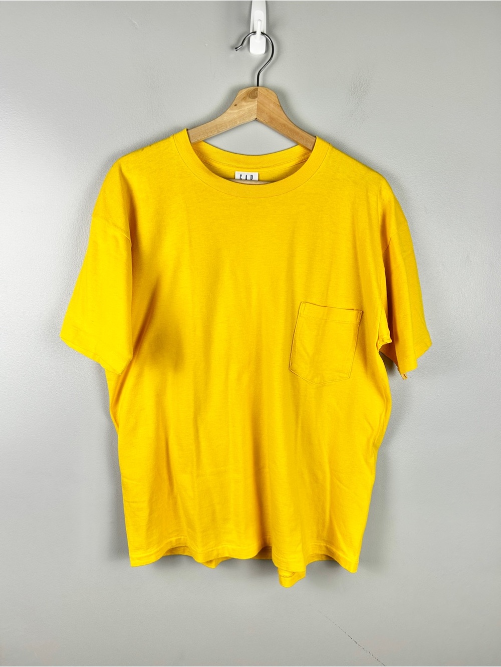 VINTAGE 90s Gap Pocket T-Shirt Tubular Knit Single Stitch Yellow Men's Large USA